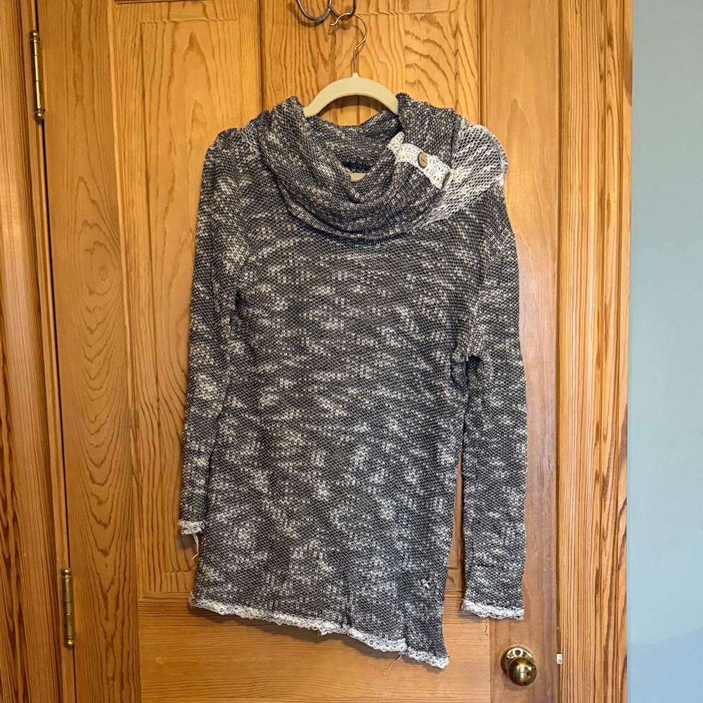 Women's Gray Sweater